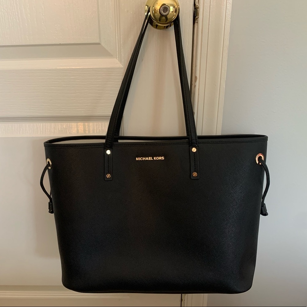 Michael Kors Large Tote with matching wristlet